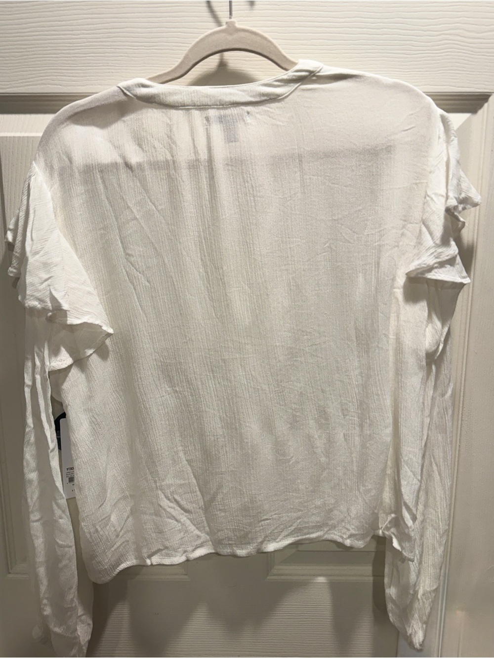 Amuse Society Beach Vida Bling White Ruffle Sleeve Button Front Blouse M NWT - Picture 10 of 15